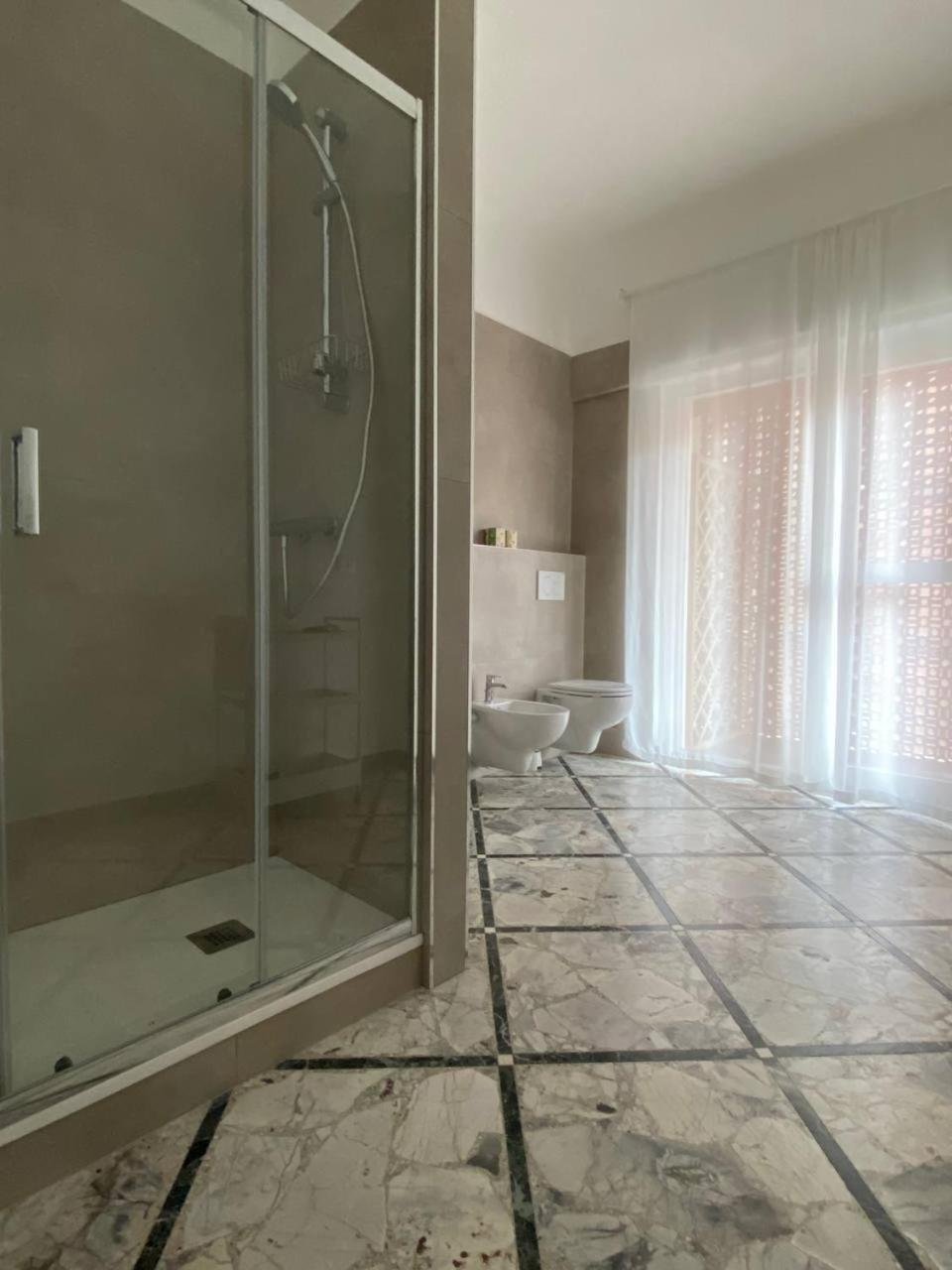 Quintino Sella Suites Bari Exteriör bild